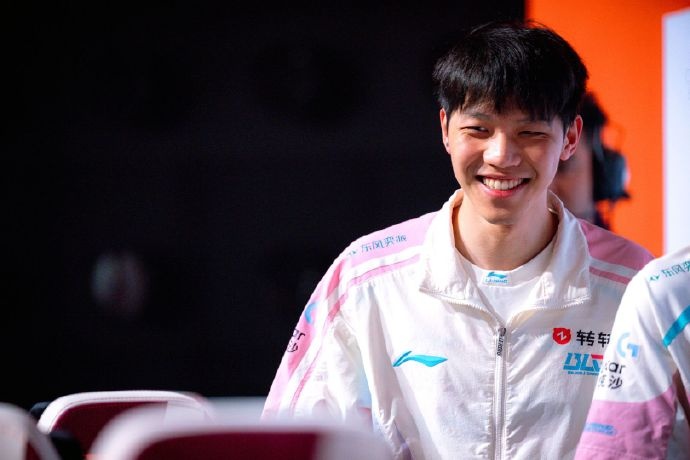 LPL发布BLG赛后返图：碧帆映前路，破浪定首胜